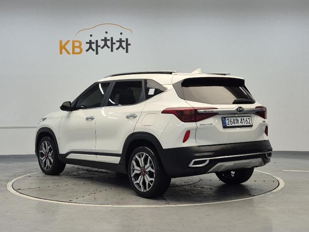 2022 KIA SELTOS 