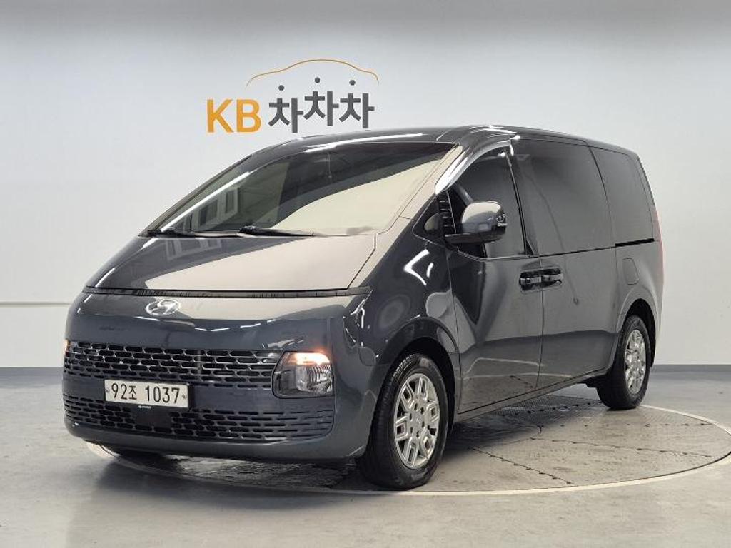 2022 HYUNDAI STARIA 