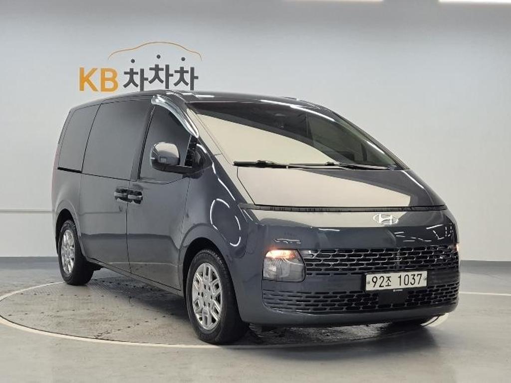 2022 HYUNDAI STARIA 
