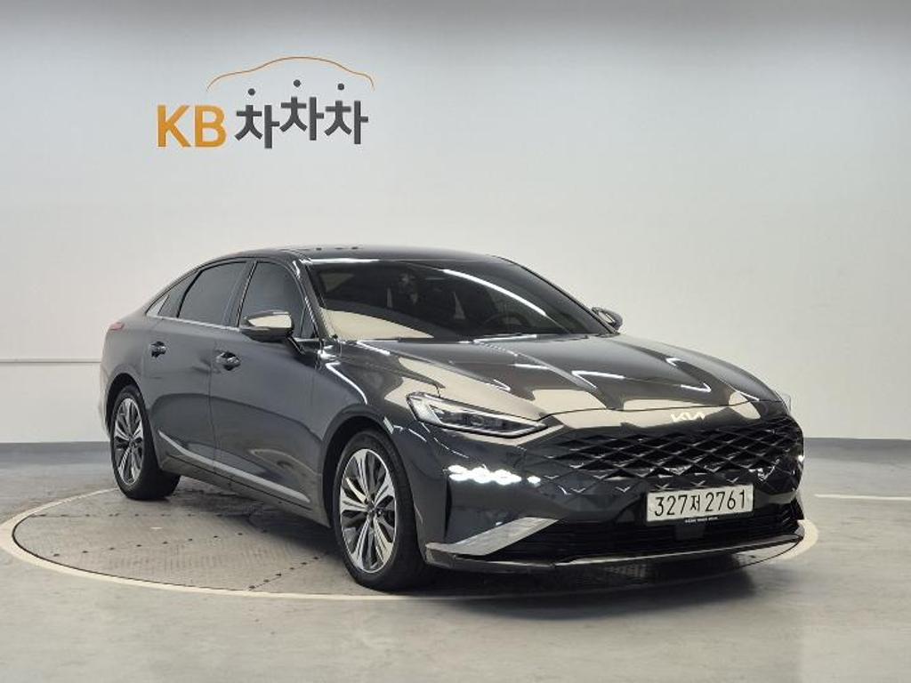 2022 KIA K8 