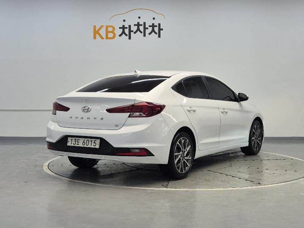 2019 HYUNDAI THE NEW AVANTE AD 