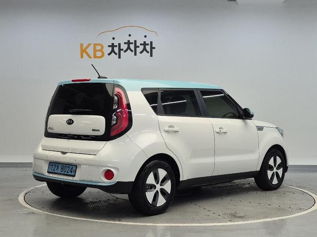 2018 KIA SOUL EV 