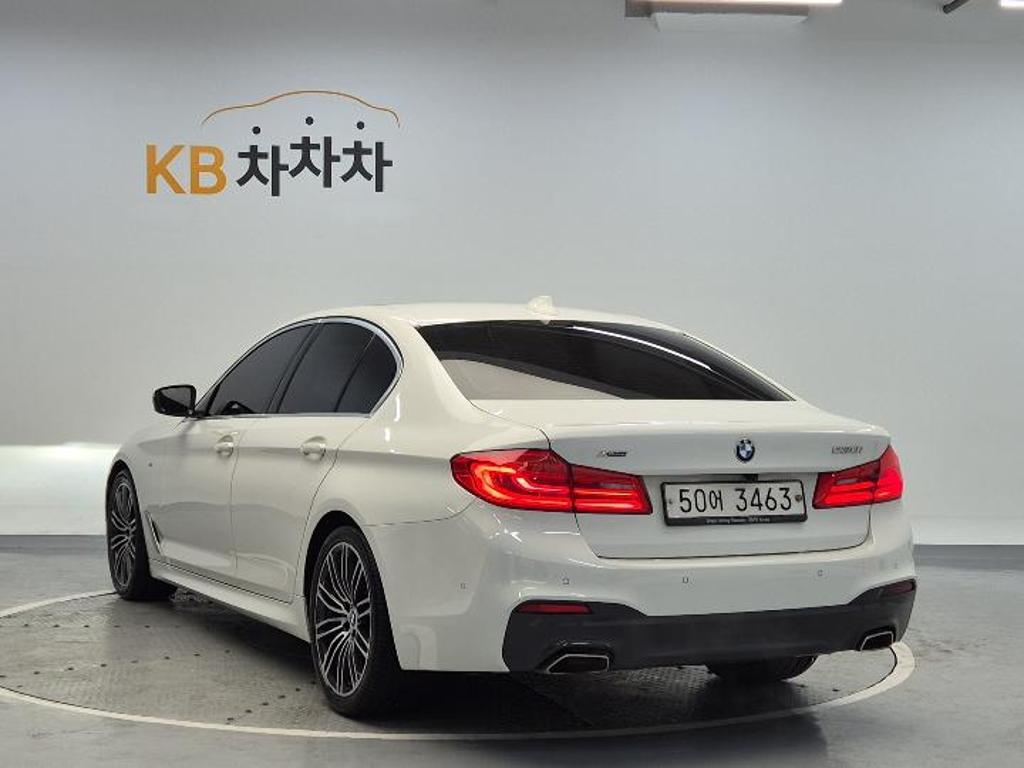 2019 BMW 5 SERIES (7Gen) 