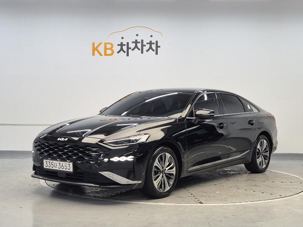 2022 KIA K8 