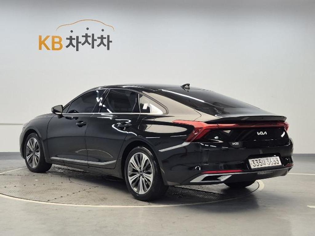 2022 KIA K8 