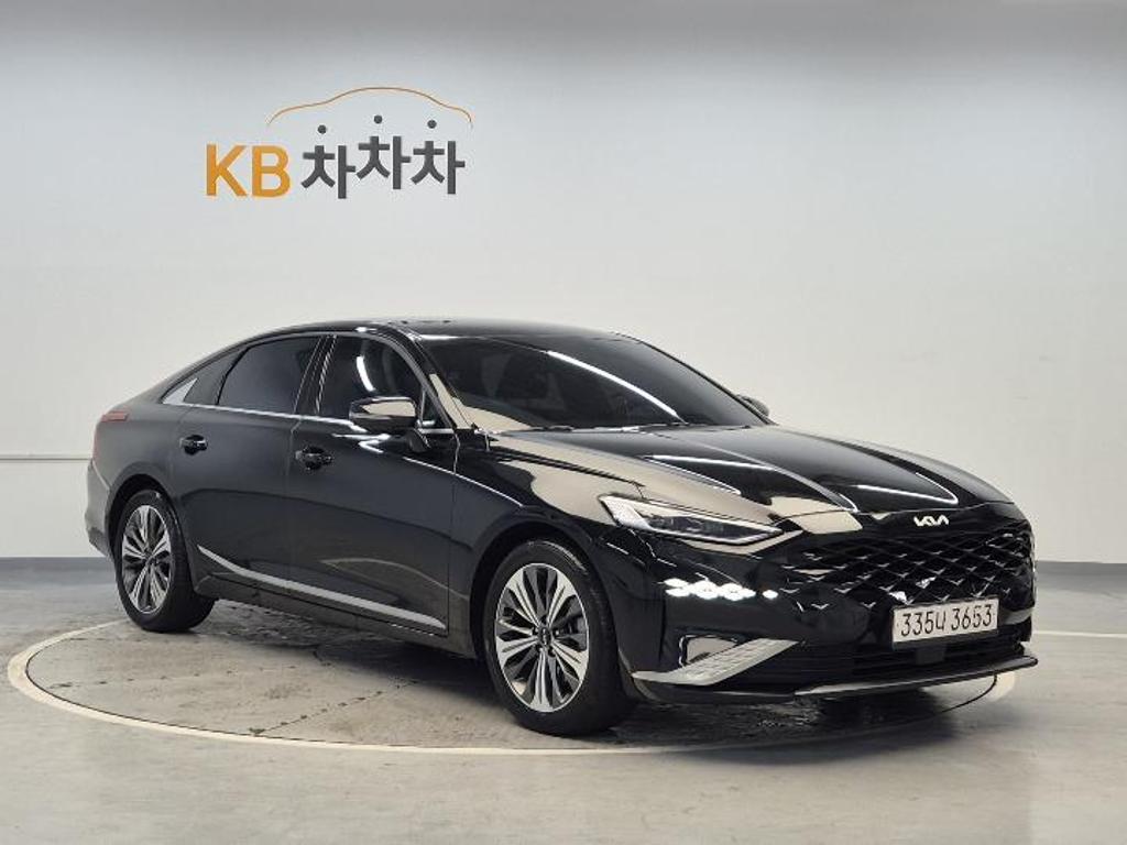 2022 KIA K8 