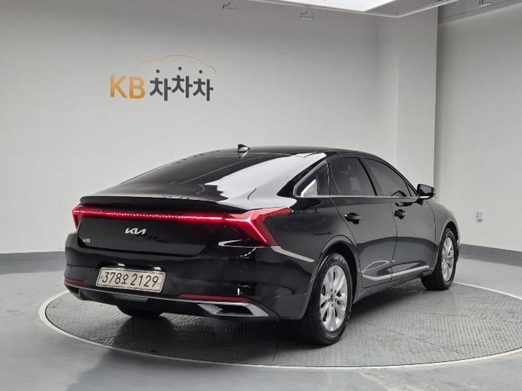 2022 KIA K8 