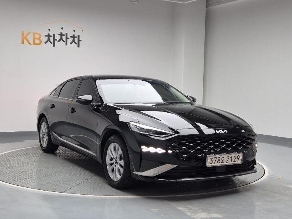 2022 KIA K8 