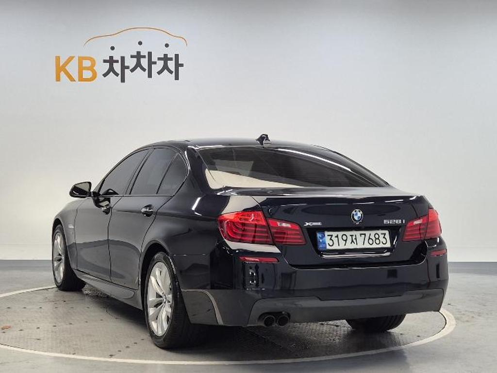 2016 BMW 5 SERIES (6Gen) 