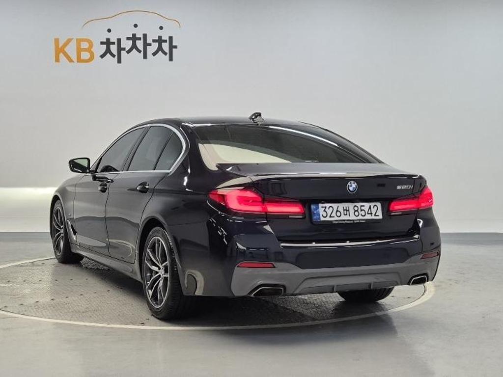 2022 BMW 5 SERIES (7Gen) 