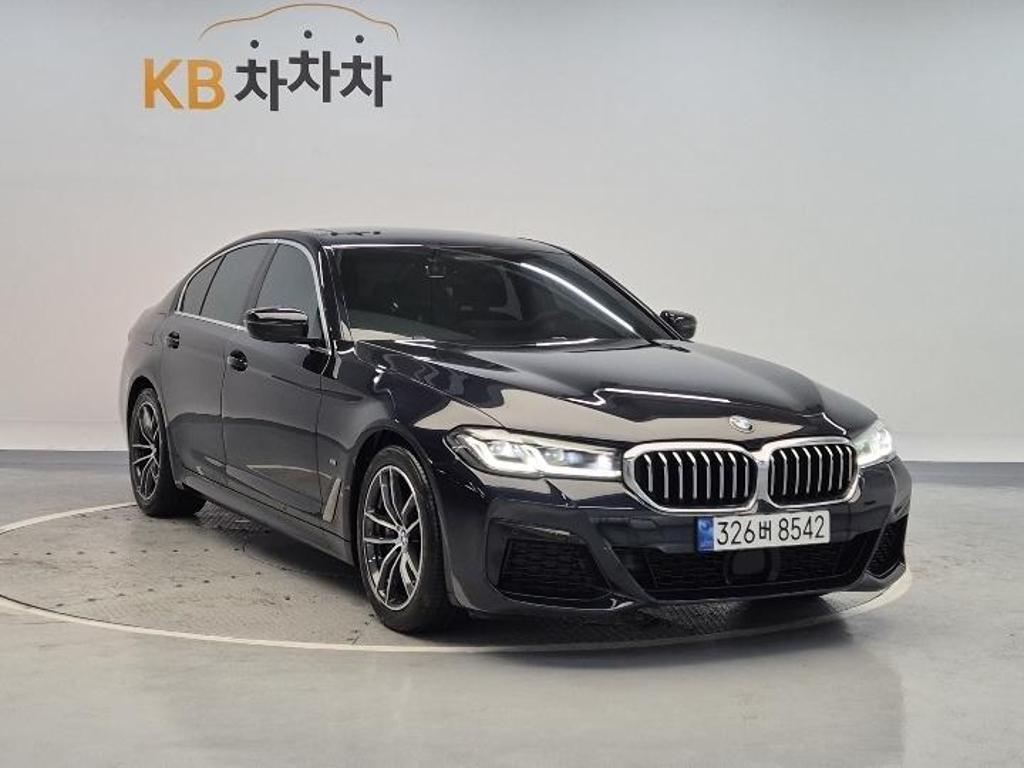 2022 BMW 5 SERIES (7Gen) 