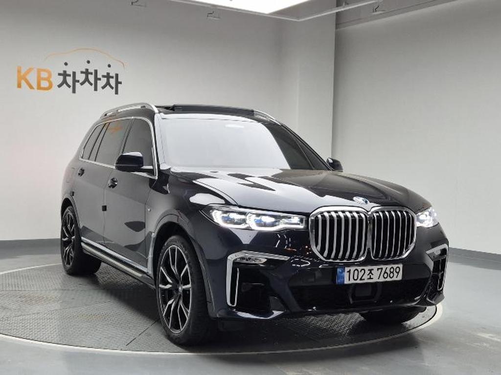 2022 BMW X7 