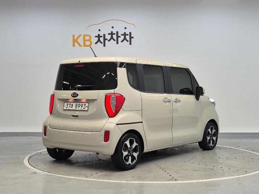 2016 KIA RAY 