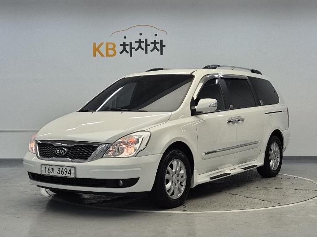 2013 KIA CARNIVAL R 