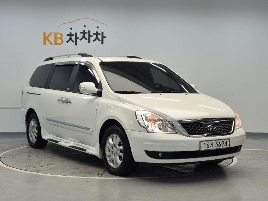 2013 KIA CARNIVAL R 