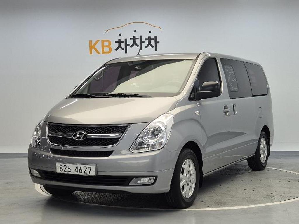 2011 HYUNDAI GRAND STAREX 