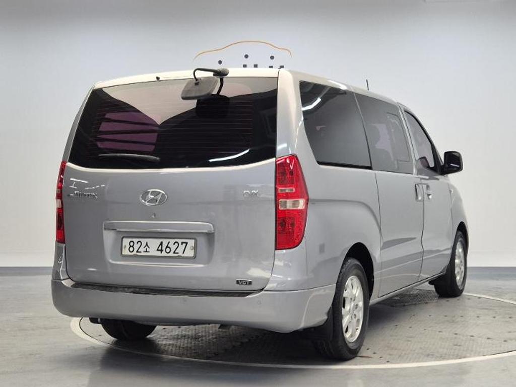 2011 HYUNDAI GRAND STAREX 