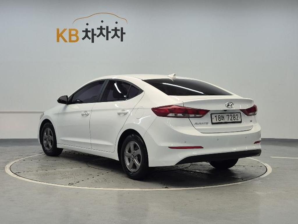 2018 HYUNDAI AVANTE AD 