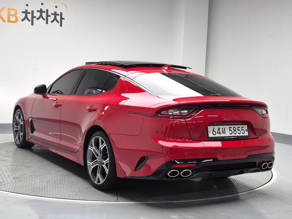 2018 KIA STINGER 