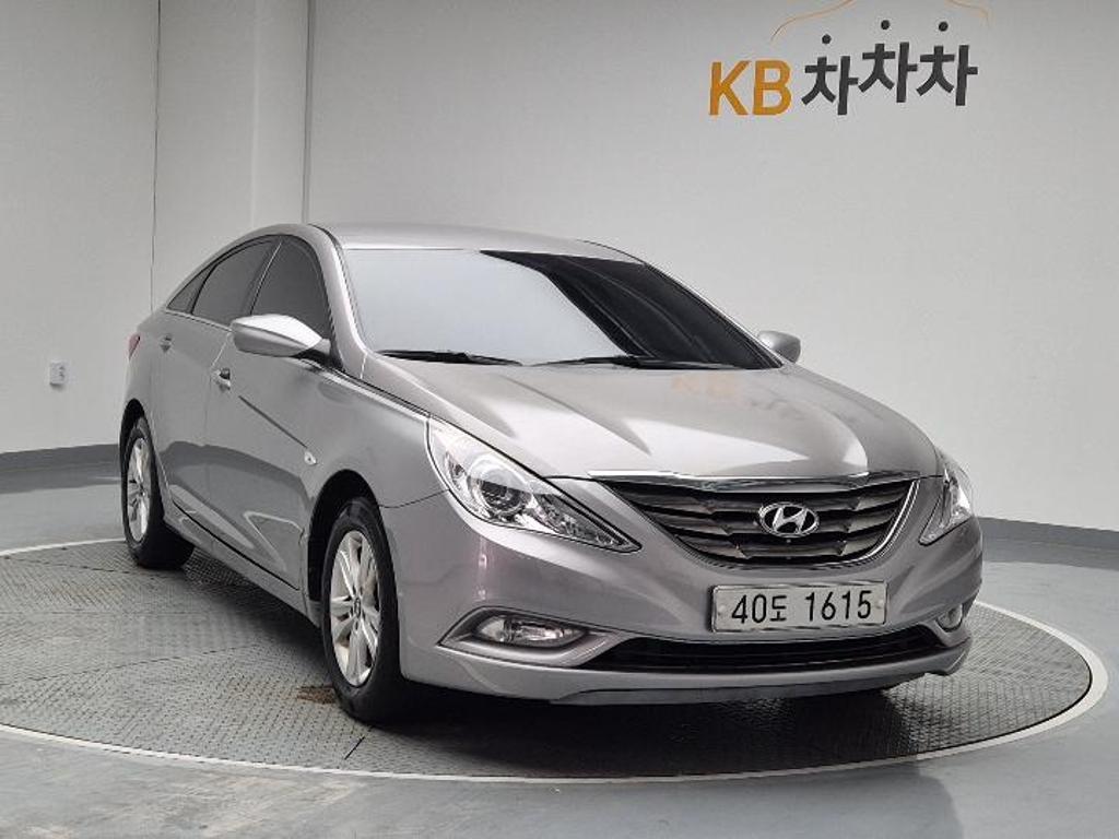 2011 HYUNDAI SONATA (YF) 