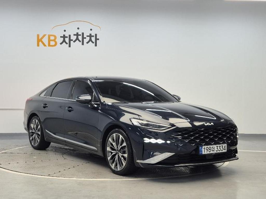 2022 KIA K8 