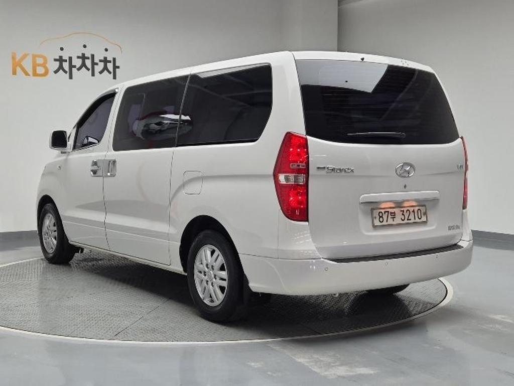 2019 HYUNDAI THE NEW GRAND STAREX 