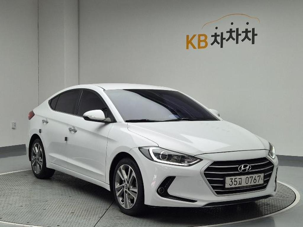 2017 HYUNDAI AVANTE AD 