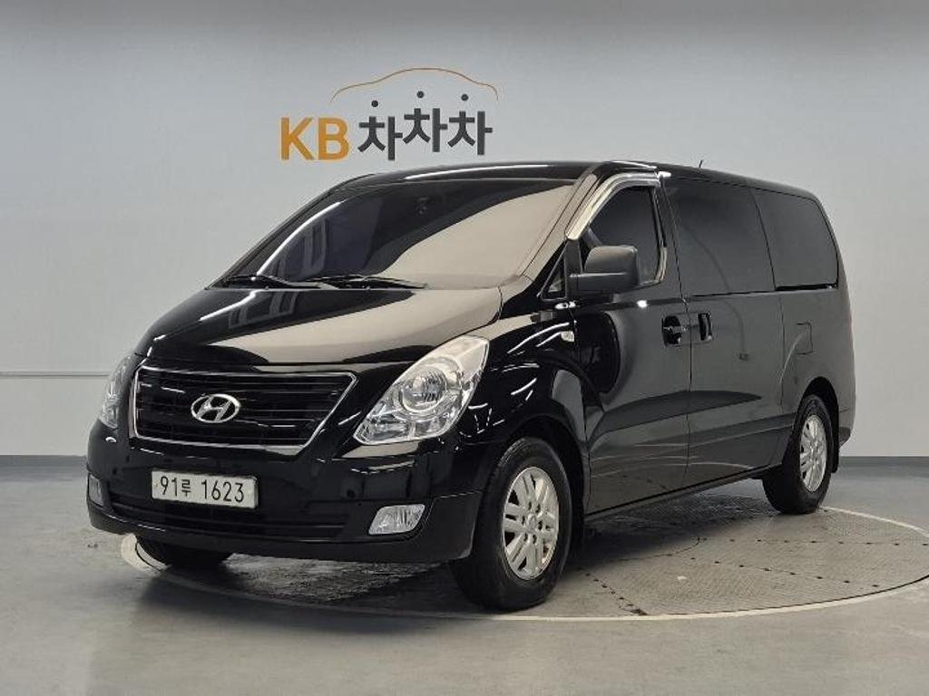 2017 HYUNDAI GRAND STAREX 