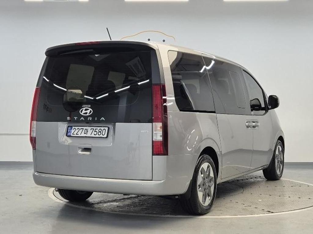 2025 HYUNDAI STARIA 