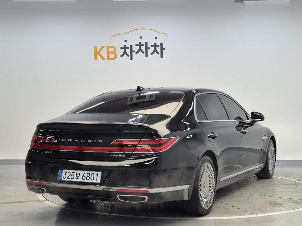 2020 GENESIS G90 