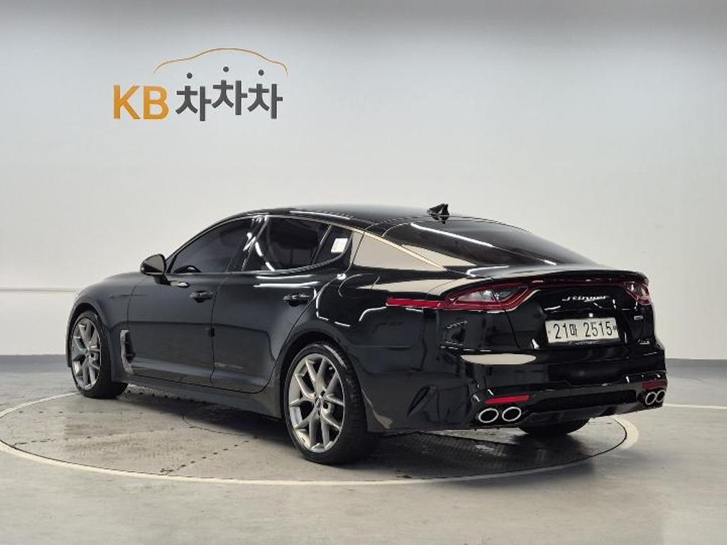 2018 KIA STINGER 