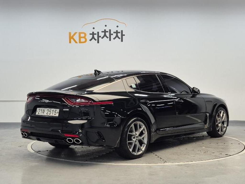 2018 KIA STINGER 