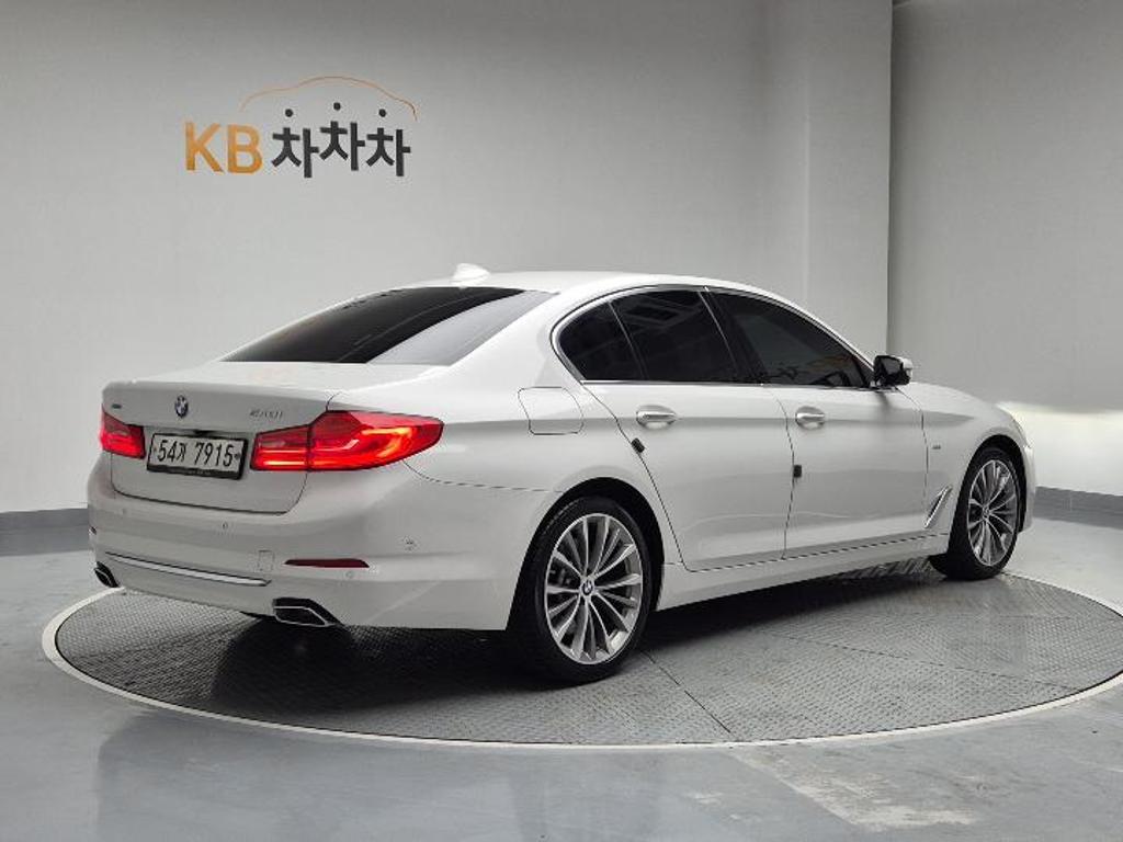 2018 BMW 5 SERIES (7Gen) 