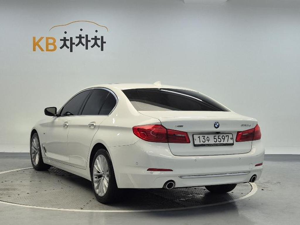 2018 BMW 5 SERIES (7Gen) 