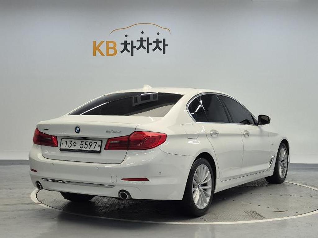 2018 BMW 5 SERIES (7Gen) 