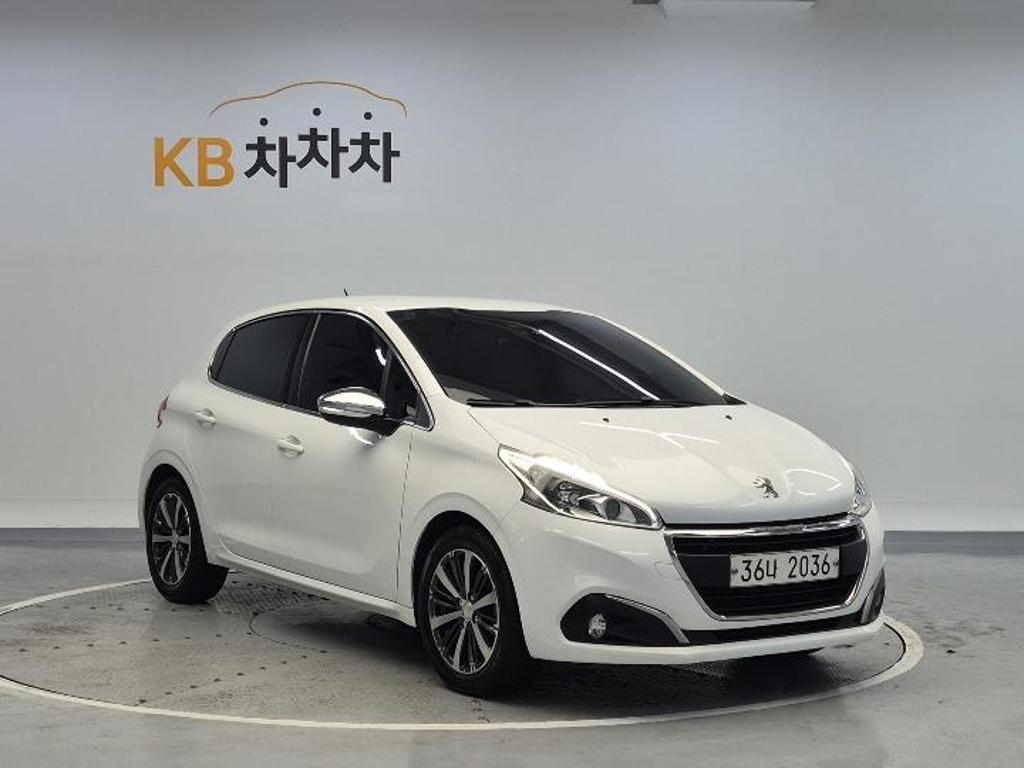 2017 PEUGEOT 208 