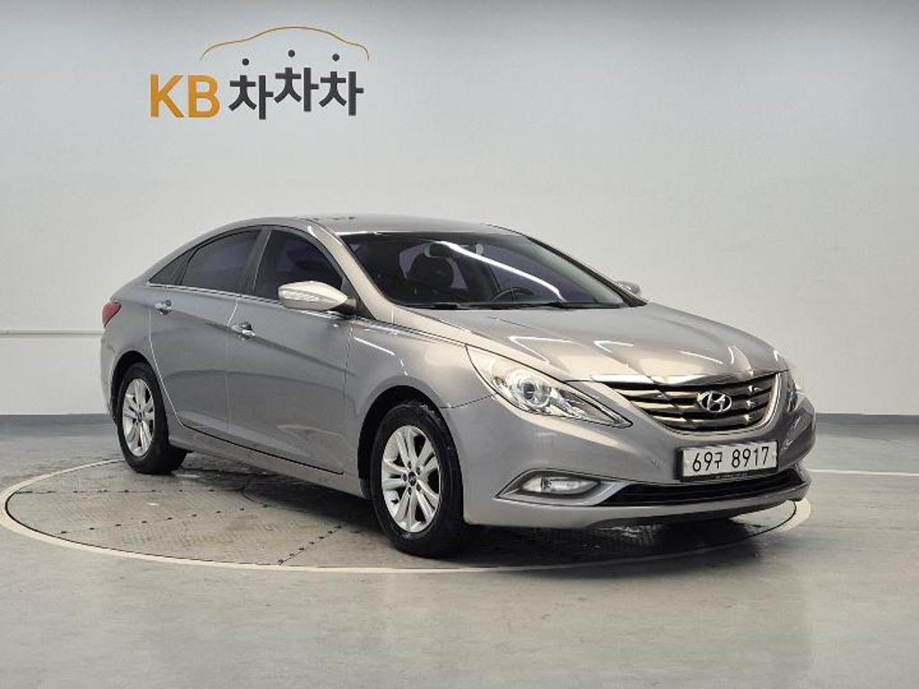 2010 HYUNDAI SONATA (YF) 