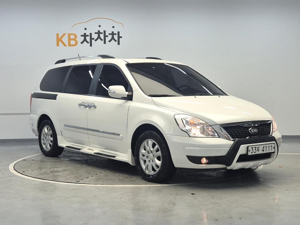 2013 KIA CARNIVAL R 