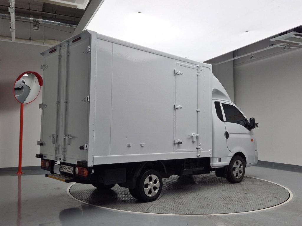 2022 HYUNDAI PORTER II 