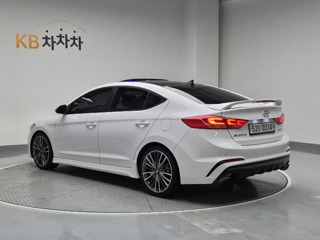 2017 HYUNDAI AVANTE AD 