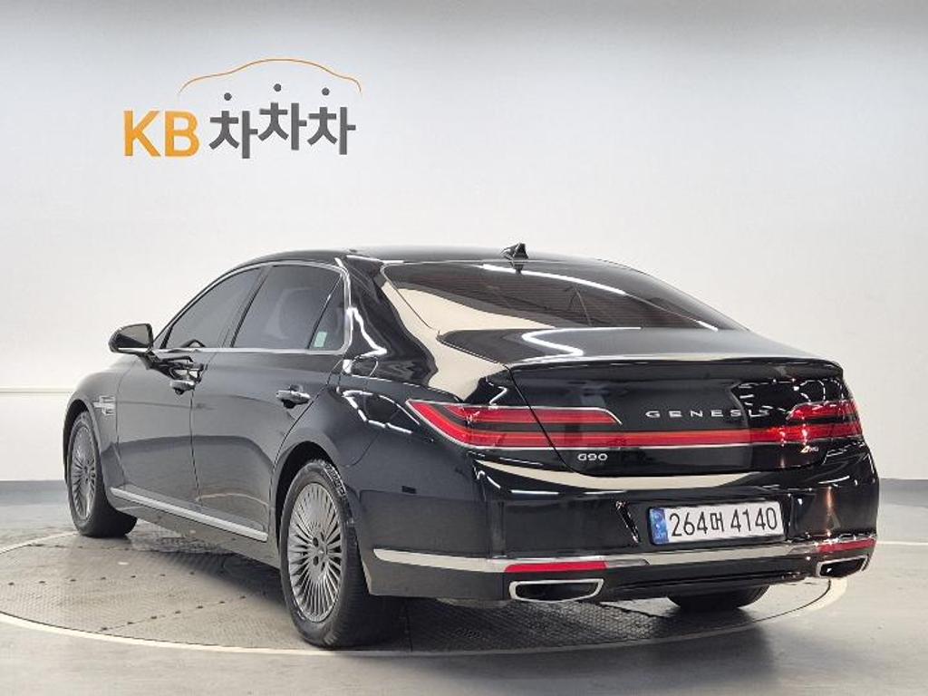 2021 GENESIS G90 