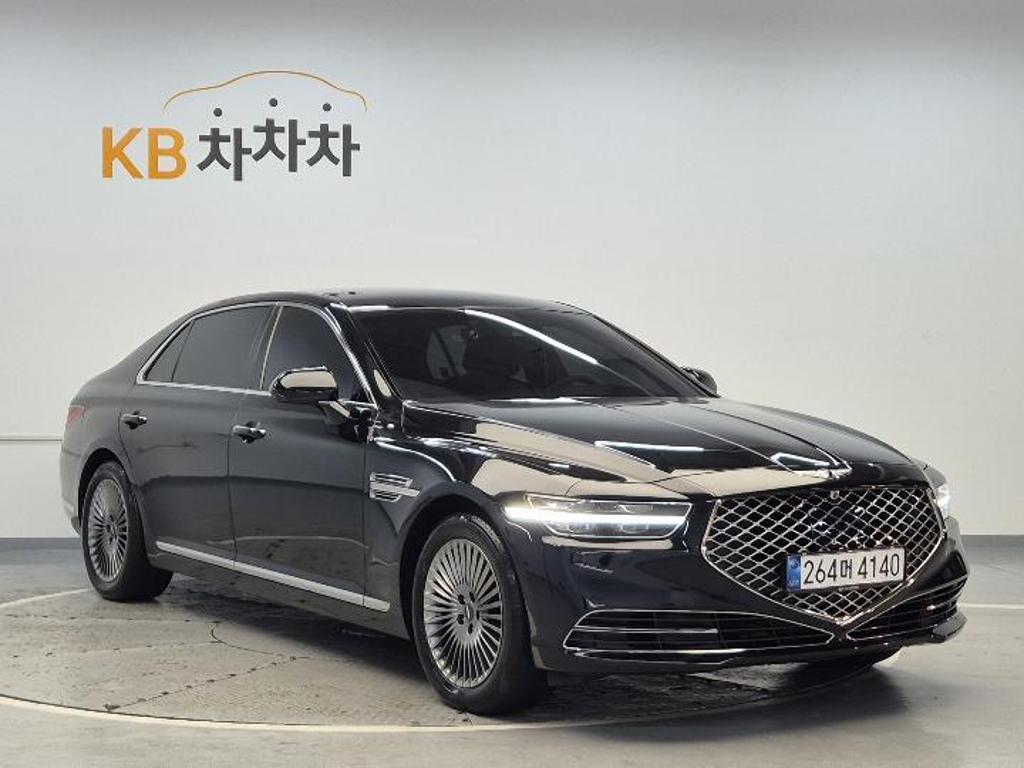 2021 GENESIS G90 