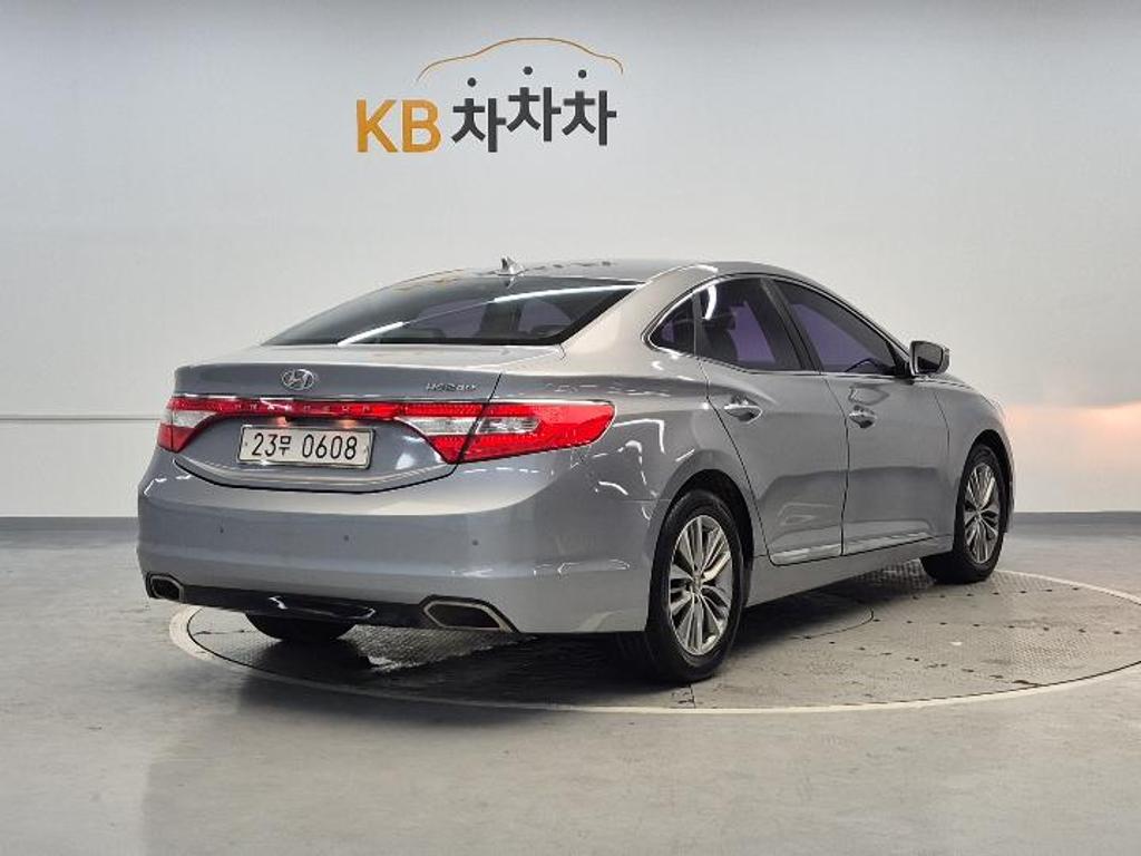 2016 HYUNDAI GRANDEUR HG 