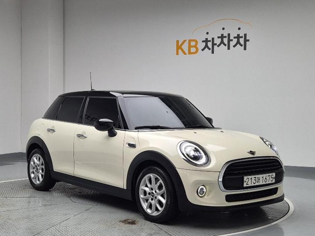 2020 MINI COOPER 