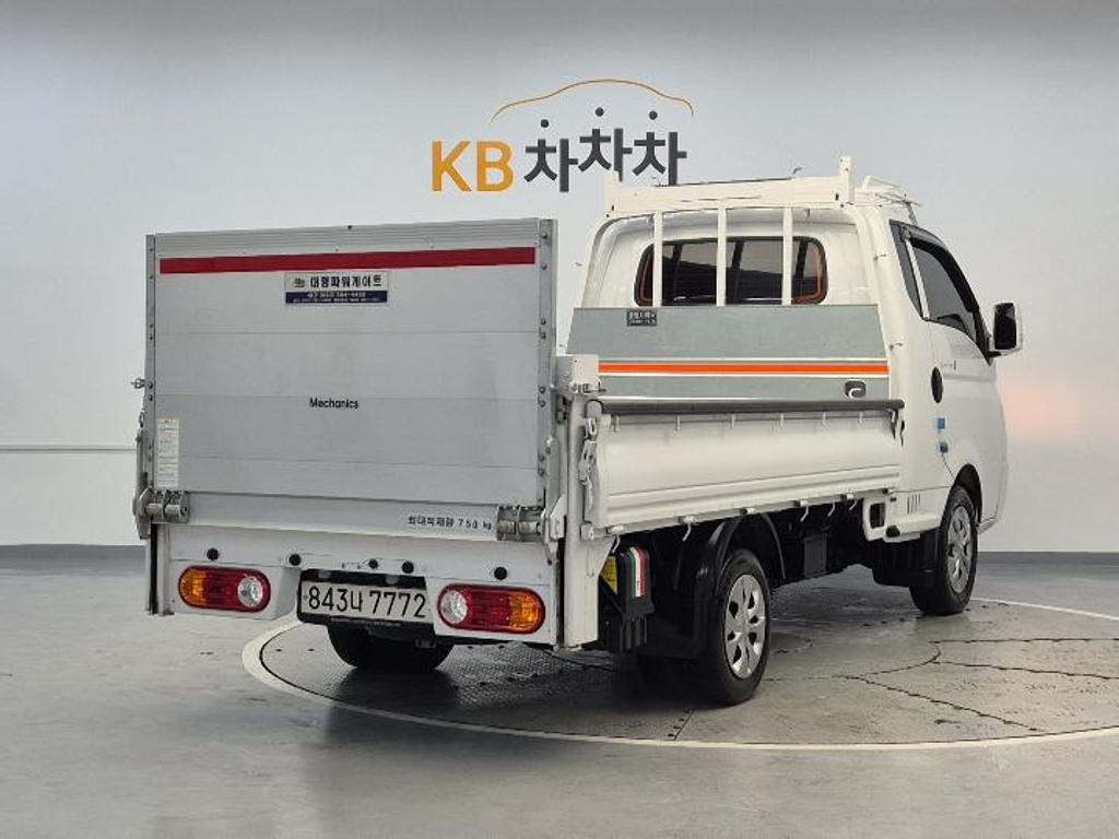 2024 HYUNDAI PORTER II 