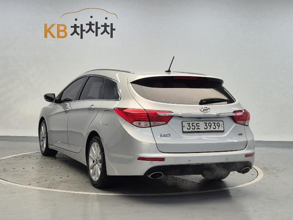 2012 HYUNDAI i40 