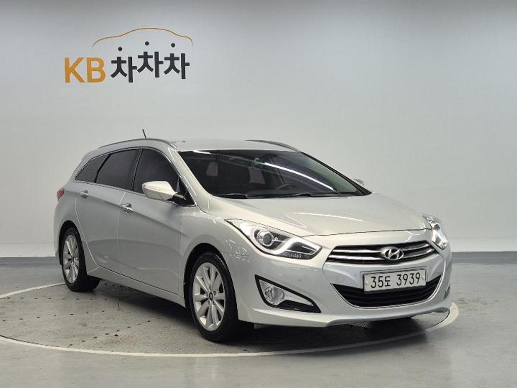2012 HYUNDAI i40 
