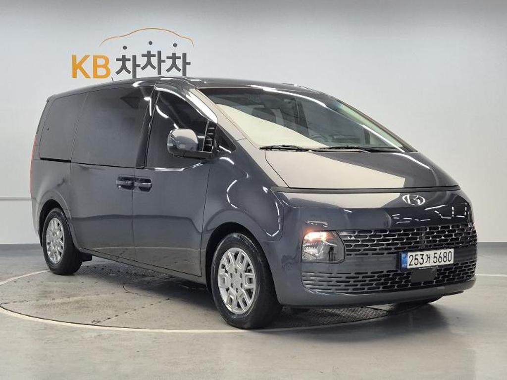 2022 HYUNDAI STARIA 
