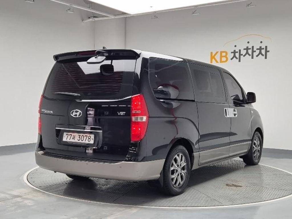 2016 HYUNDAI GRAND STAREX 