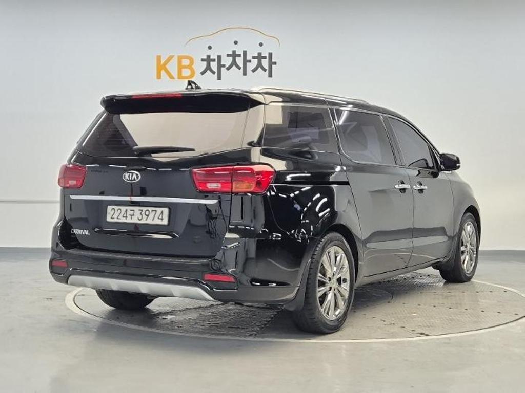 2019 KIA THE NEW CARNIVAL 